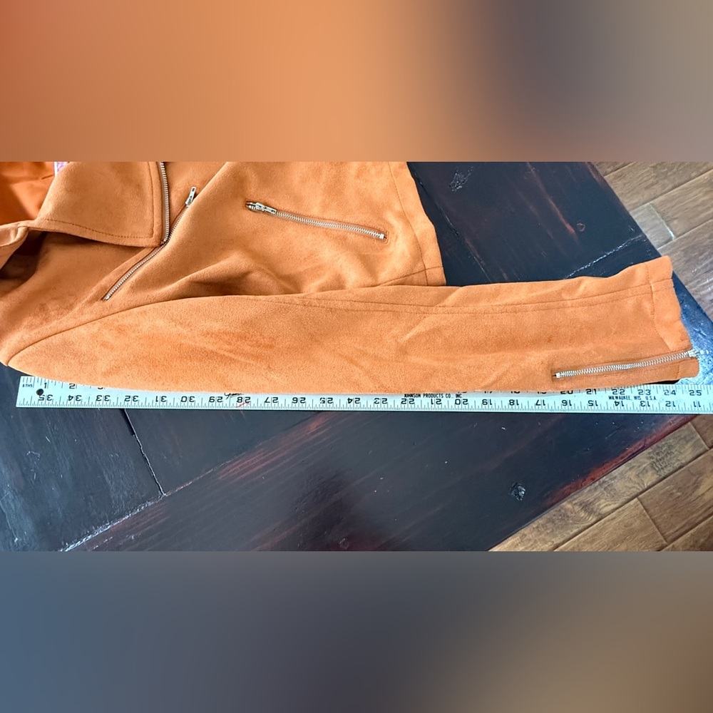 Moto jacket EUC rust colored many zipper embellishments super soft faux suede M - Picture 9 of 9